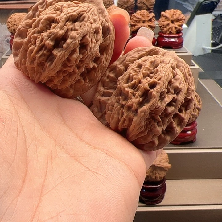 文玩核桃把件43 虎头 u-003