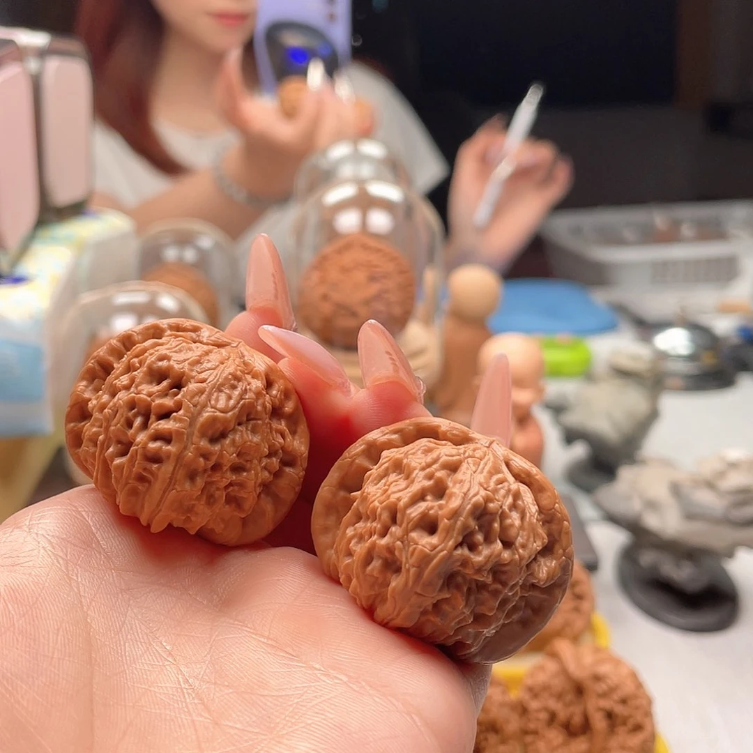 文玩核桃吊坠林*子39白狮子