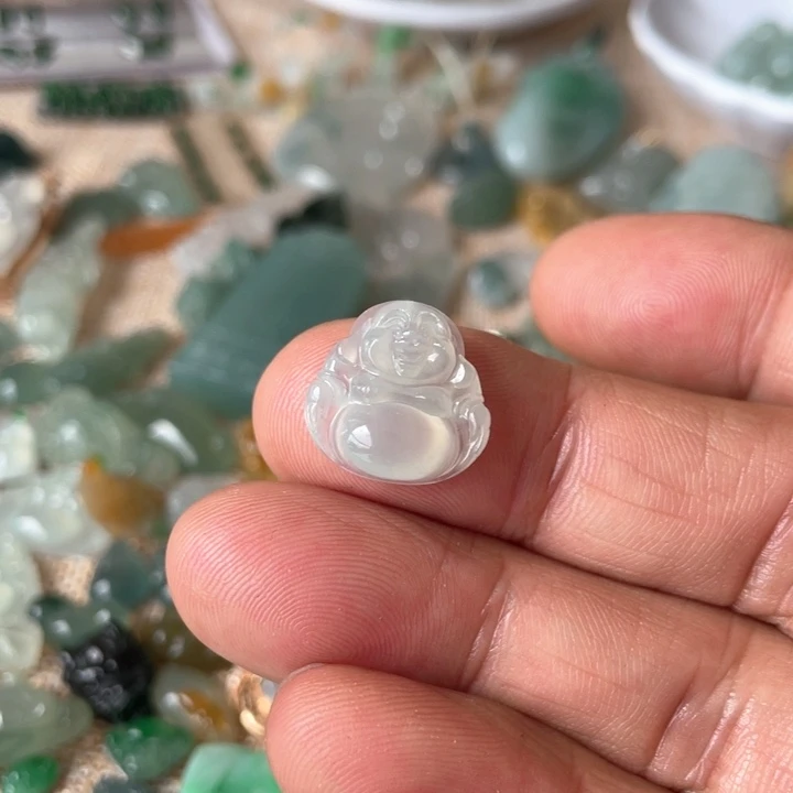 翡翠未镶嵌颈饰41