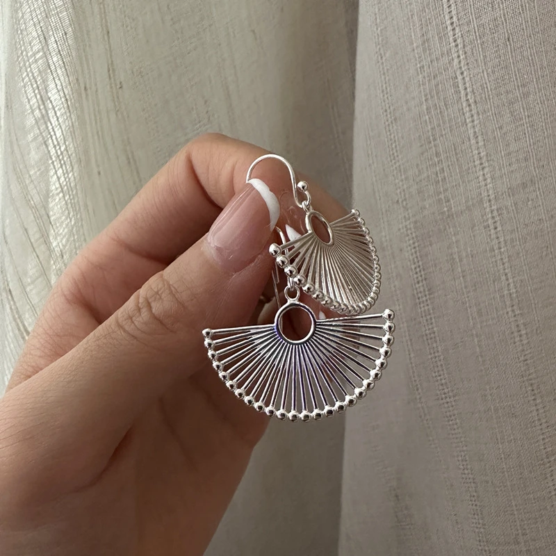 925银耳饰 S925纯银韩版小众设计感扇形韩国耳环时髦INS风博主款