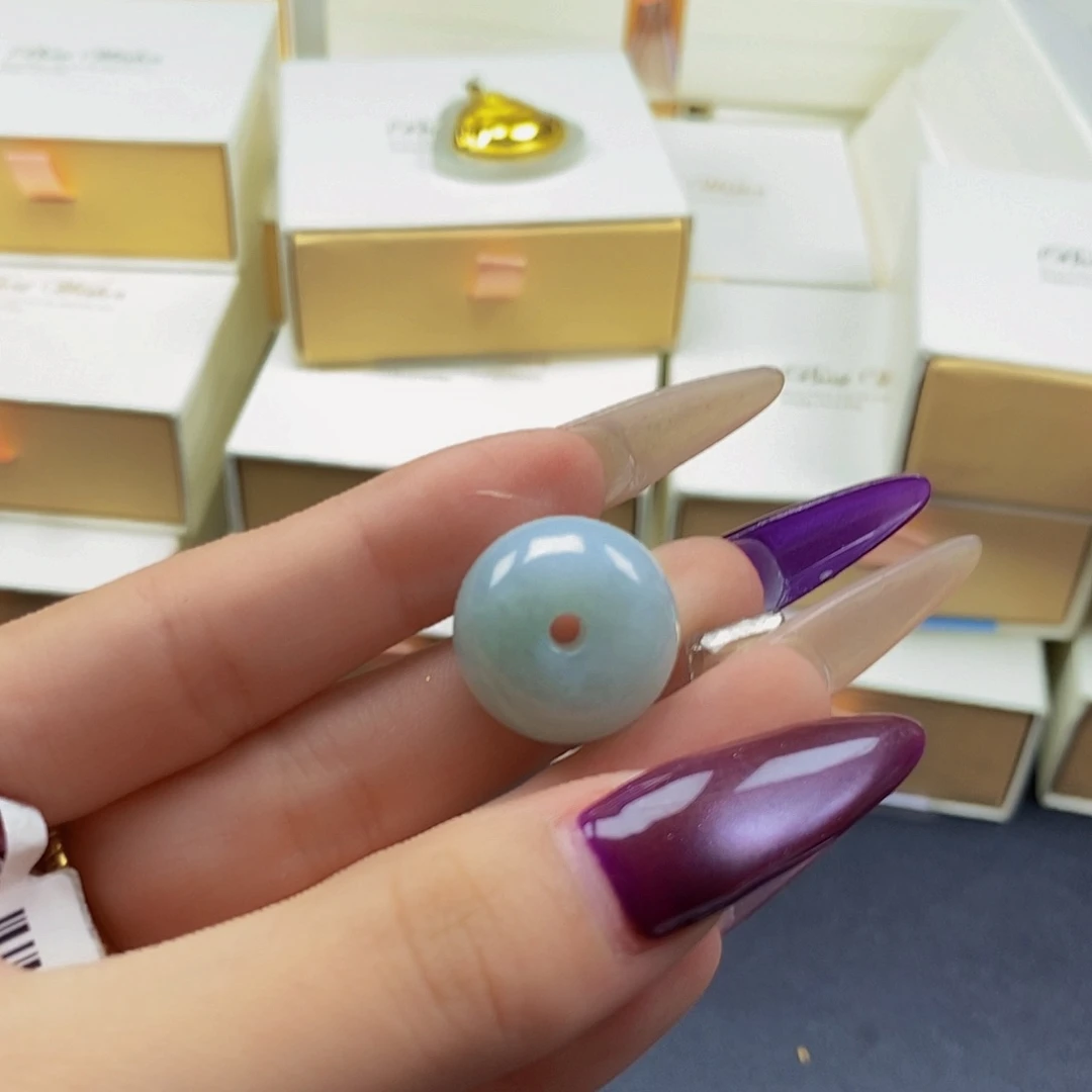 翡翠未镶嵌颈饰翡翠吊坠