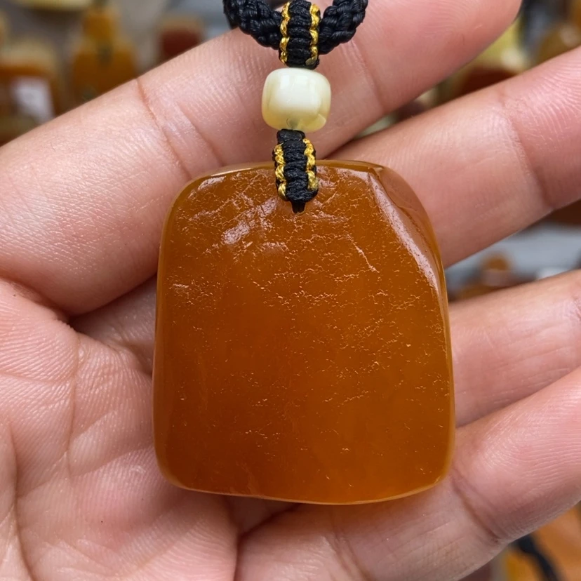 【闪购商品】琥珀颈饰未镶嵌