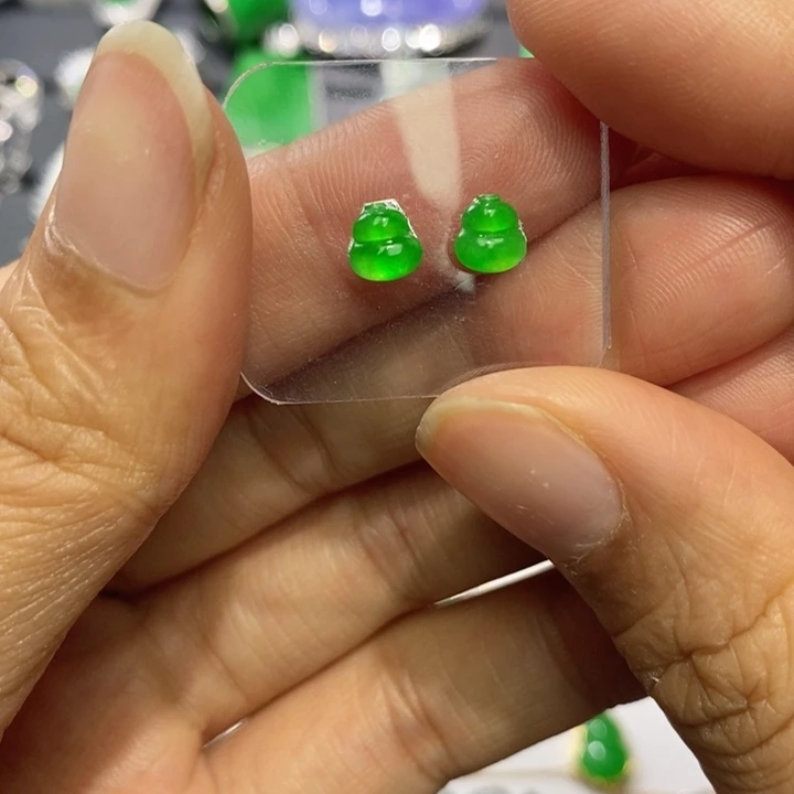 翡翠未镶嵌耳饰翡翠