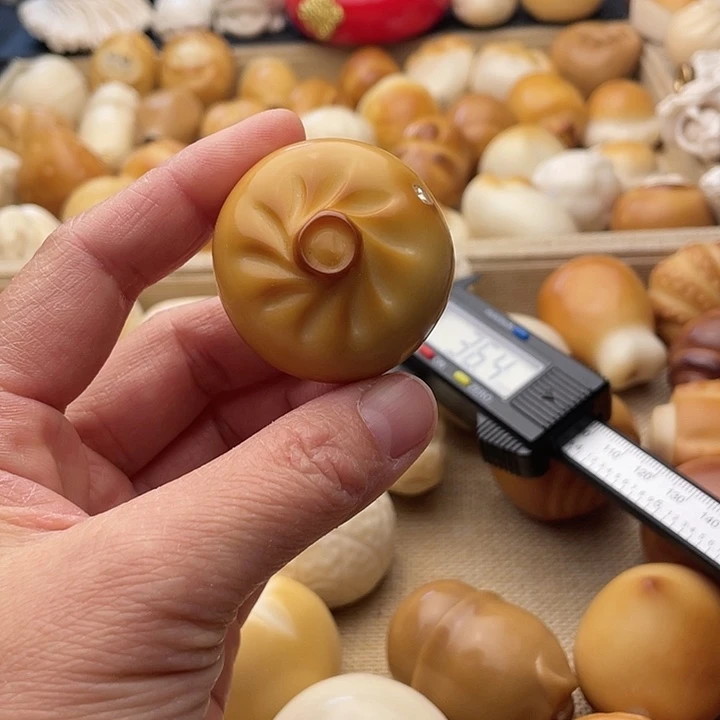 吊坠菩提根/象牙果烤色包子4028