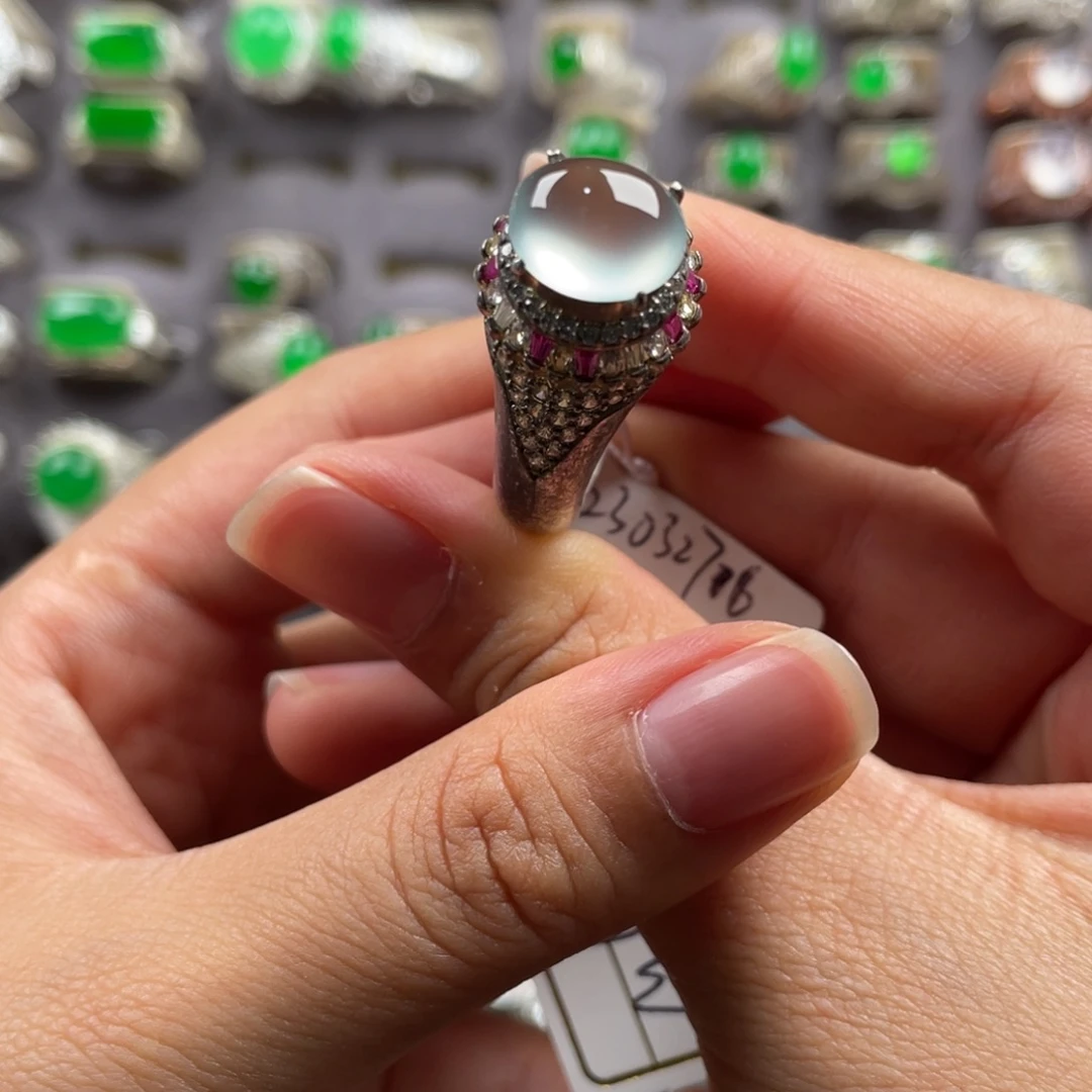 定制翡翠未镶嵌翡翠