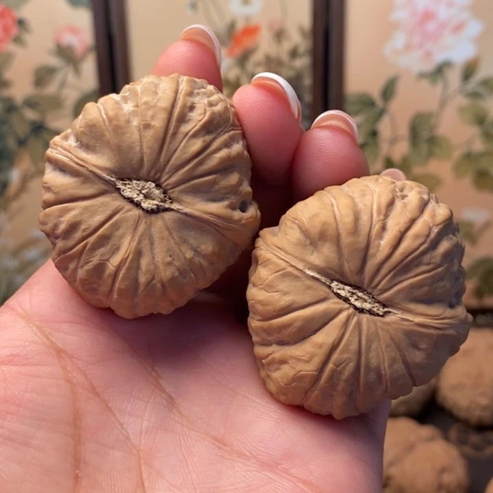 张***·文玩核桃吊坠南瓜墩