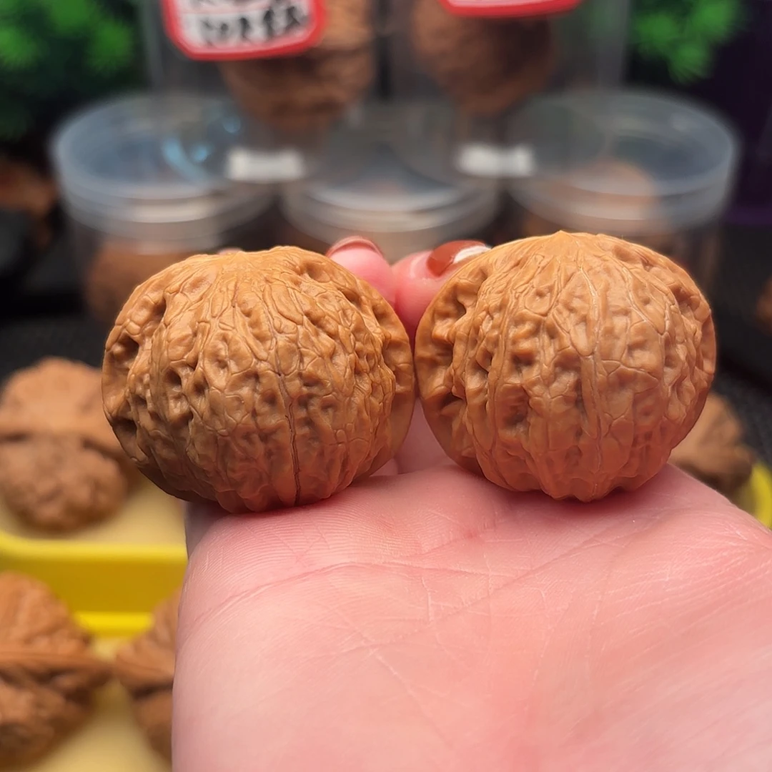 华***。文玩核桃吊坠铁锤