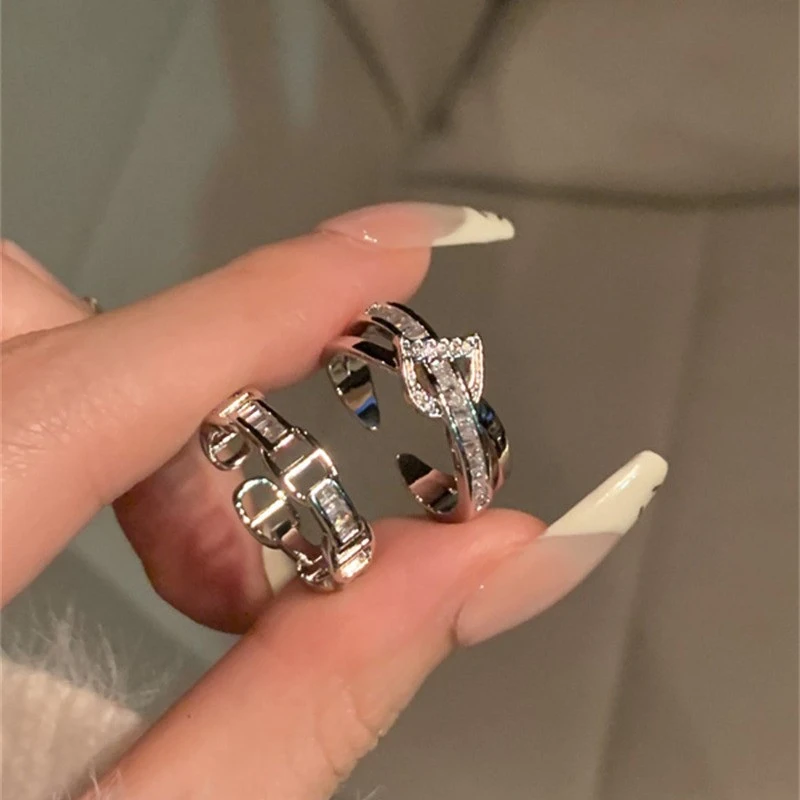 铜合金戒指 高级感时尚冷淡风轻奢叠戴套戒女ins小众设计锆石超闪