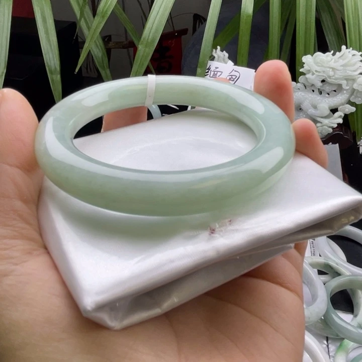 手链翡翠未镶嵌天然56.57胖圆条