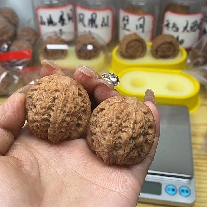 吊坠文玩核桃刚血麒麟37