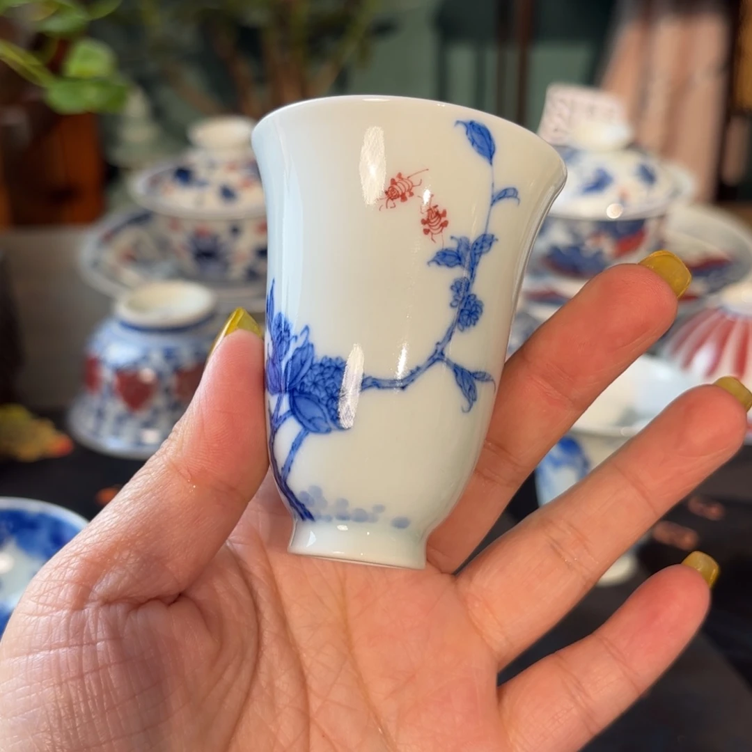青花手绘闻香杯杯