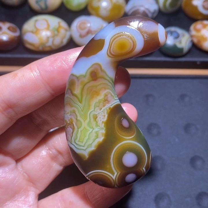 未镶嵌玛瑙/玉髓珠宝半成品12