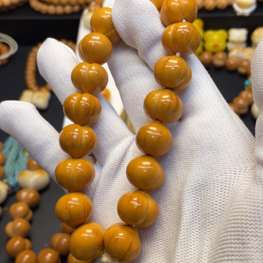 猴头核桃吊坠微瑕油线屁桃