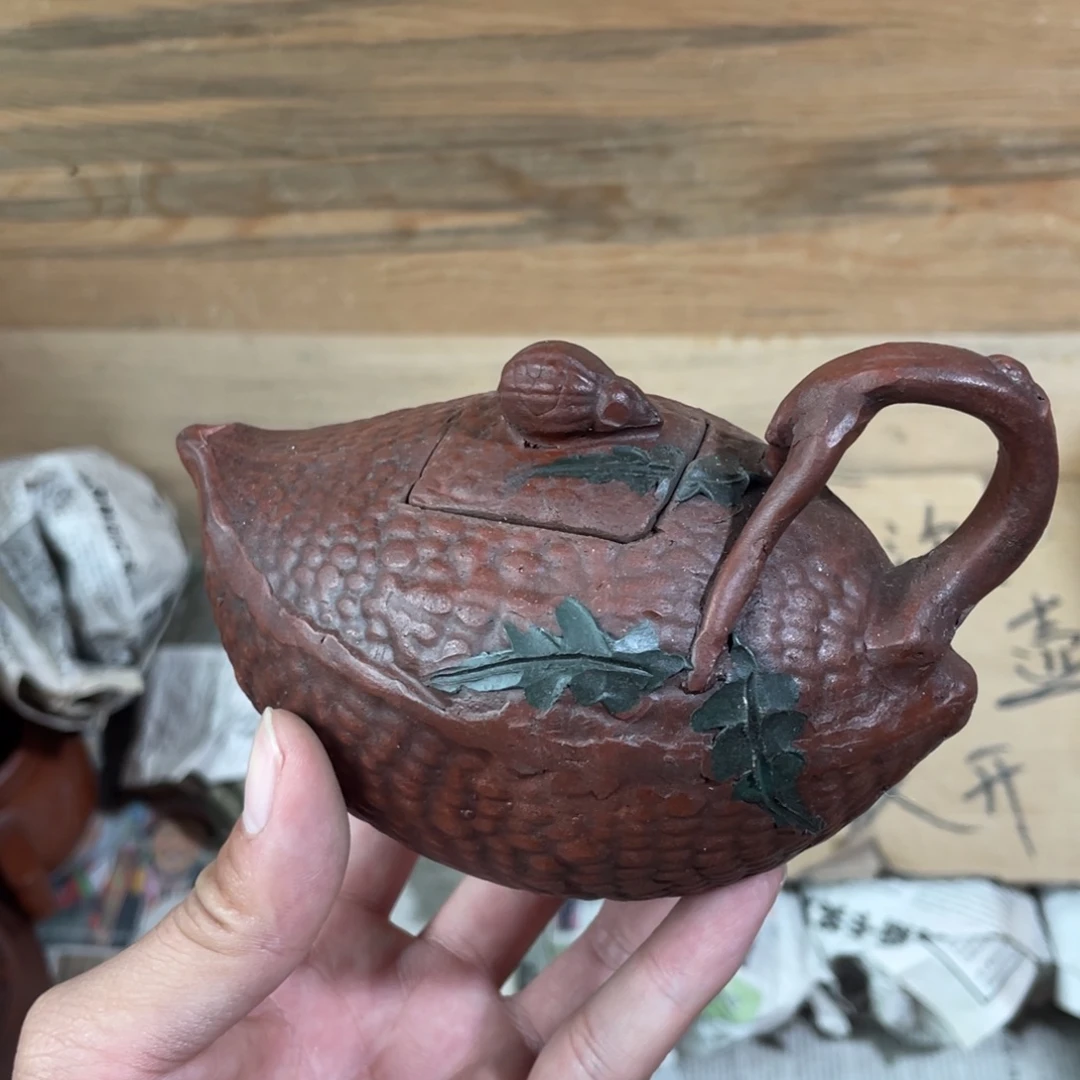 茶壶紫砂老厂紫砂壶一件。