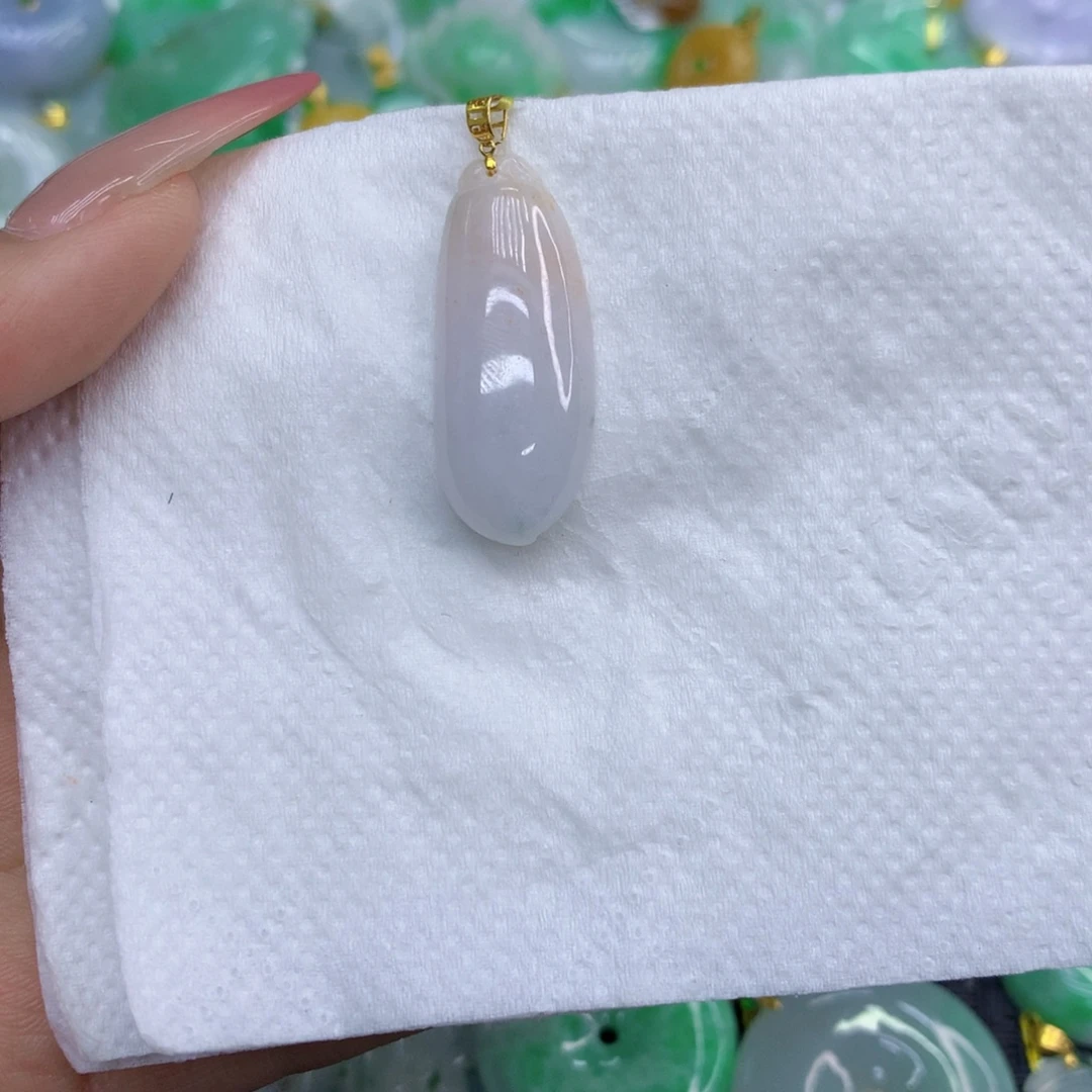 翡翠18K金镶嵌颈饰11111111111