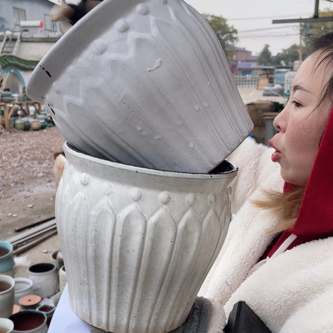 红陶王嫂花盆0212-徐白布丁