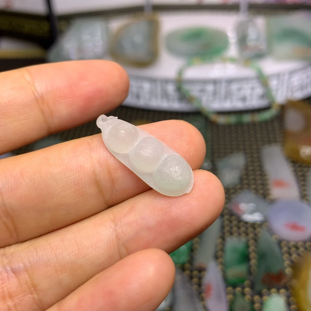 定制翡翠未镶嵌天然翡翠A货定制