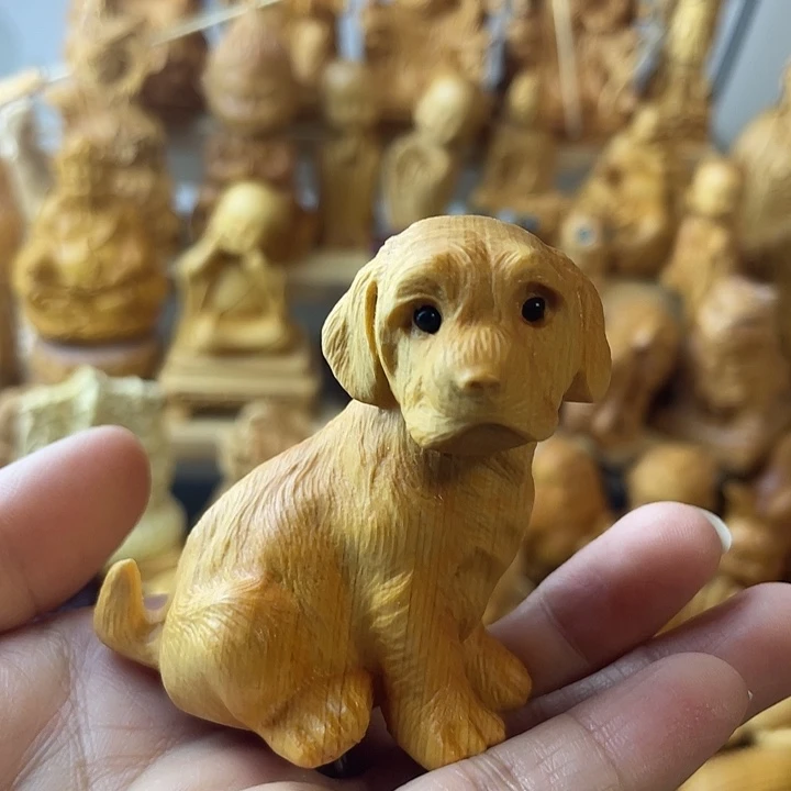 柏木（崖柏）金毛犬