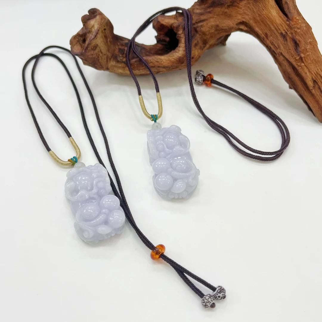 【小宝珠宝】24 S21950-翡翠吊坠-多样性发其一-40*22*11mm