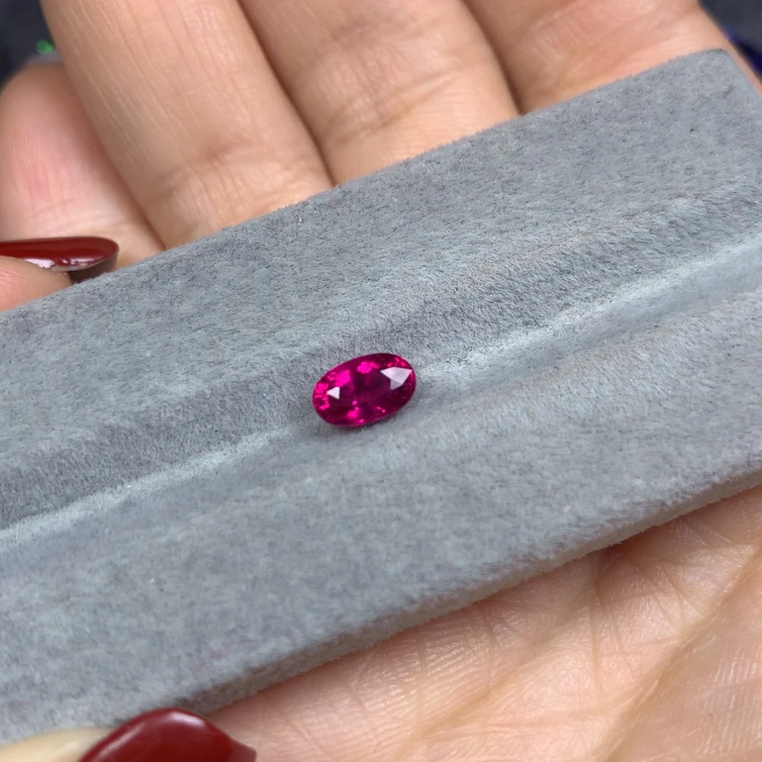 碧玺裸石未镶嵌火龙果色卢比莱