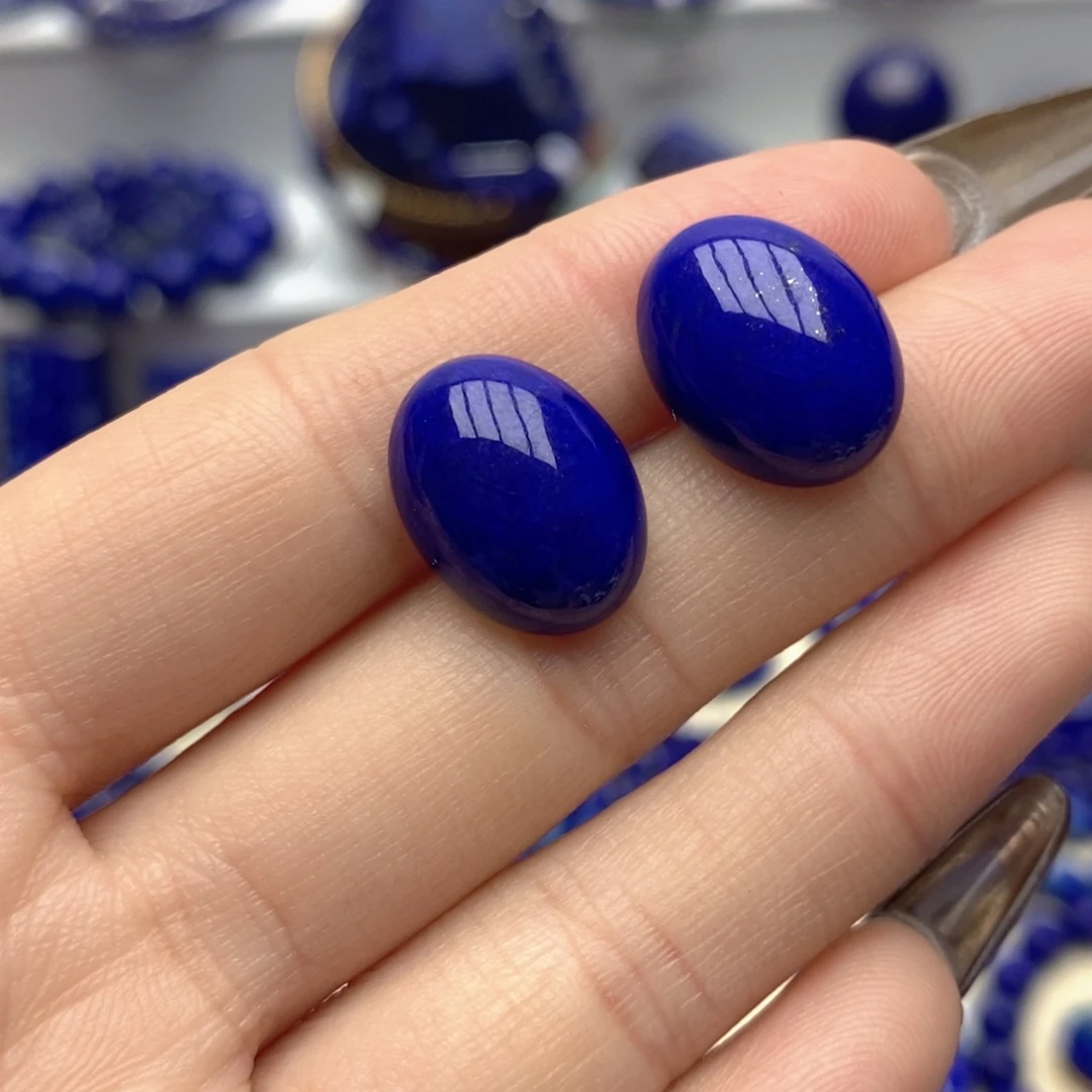 青金石未镶嵌耳饰