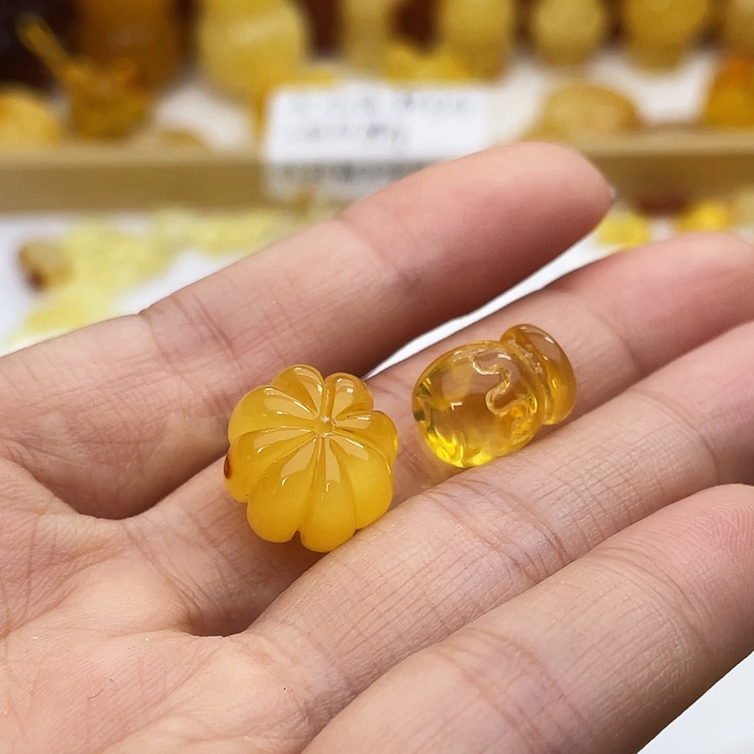 微***甲琥珀吊坠(不含链)未镶嵌