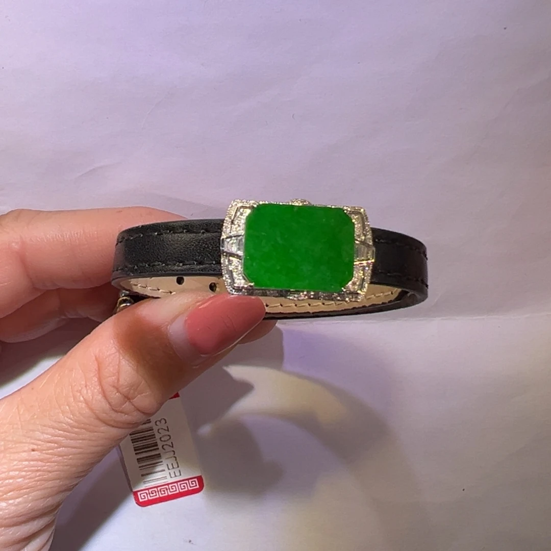 翡翠颈饰18K金镶嵌手牌吊坠两用款