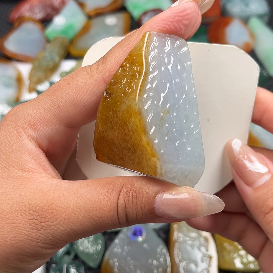 定制翡翠未镶嵌挂件