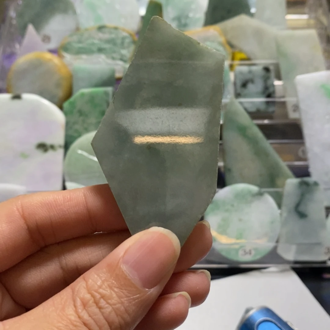 翡翠散珠翡翠hfdyjkbvff