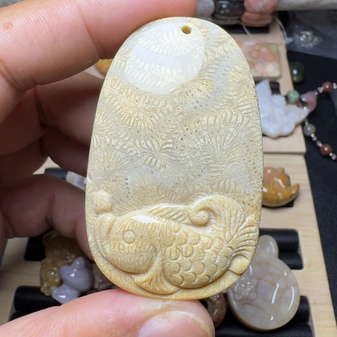 *****未镶嵌纯天然色有机玉石保真色硅化玉