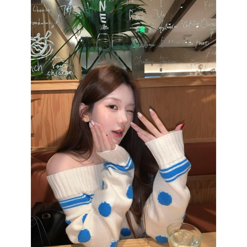 韩系波点一字肩奶呼呼软糯针织衫女秋冬高级感毛衣可外穿内搭上衣