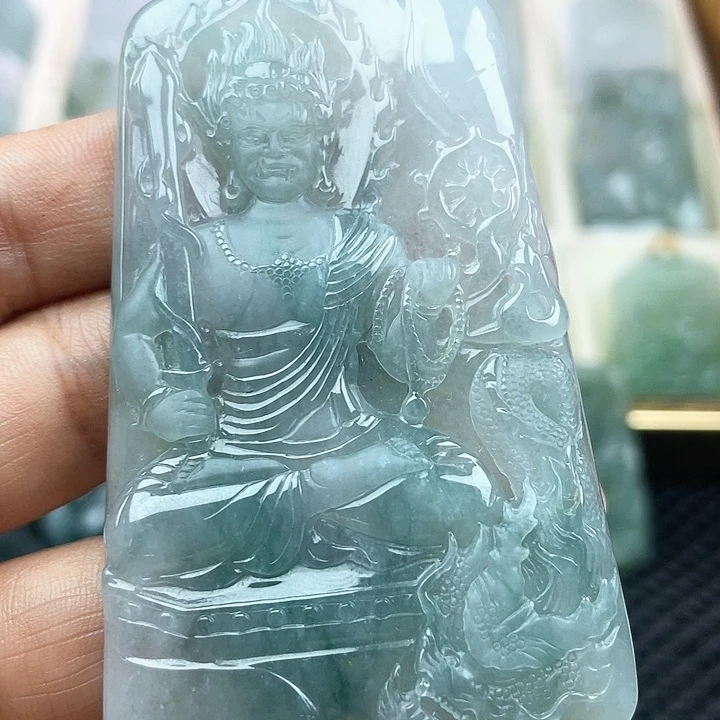 翡翠未镶嵌颈饰海天然翡翠不动明王