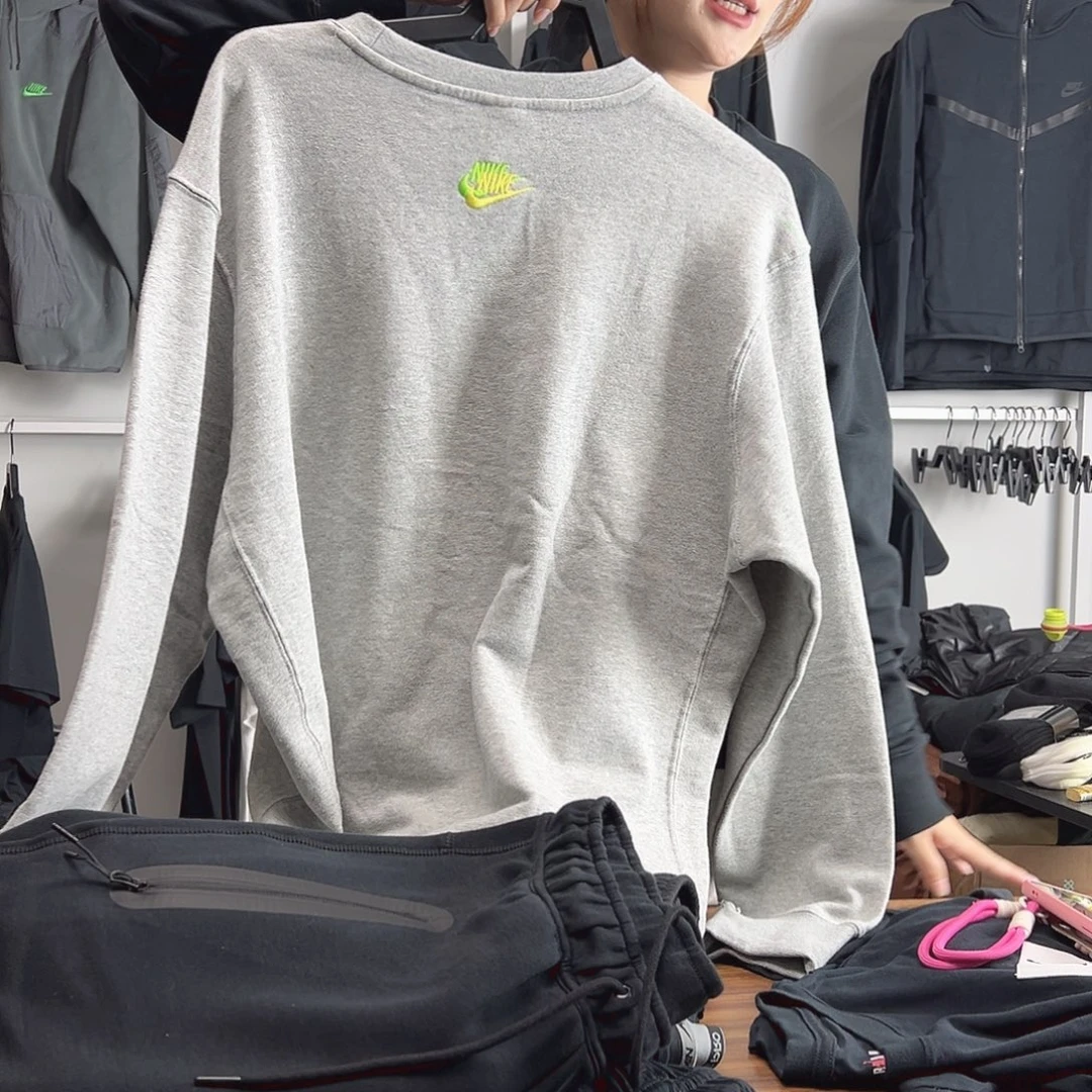 6915灰色多勾M码不退换