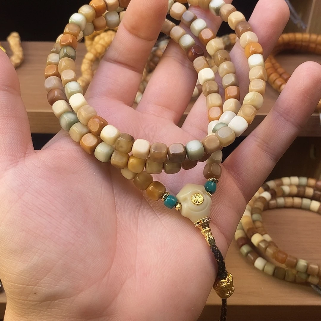 吊坠龙脊菩提多包六方 带配饰