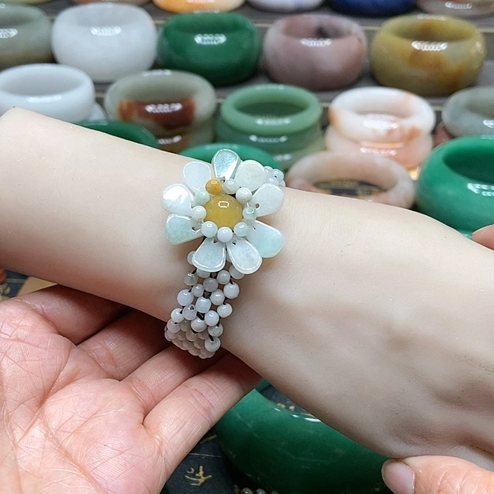 石英质玉手镯未镶嵌
