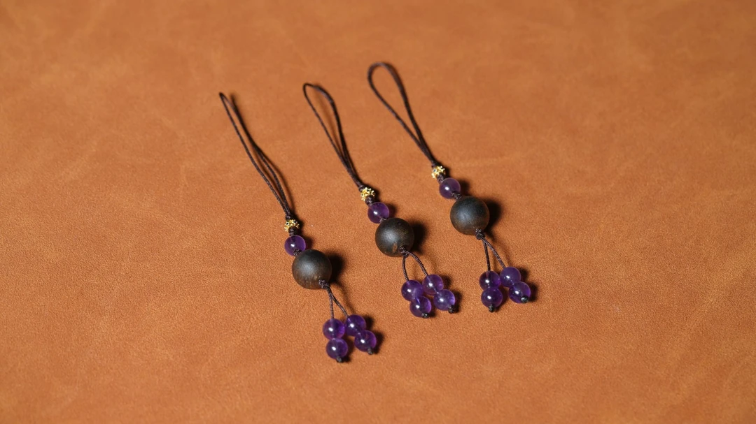 沉香天然水晶配沉水沉香手机链 多样性发货发其一3.5g11250724-01