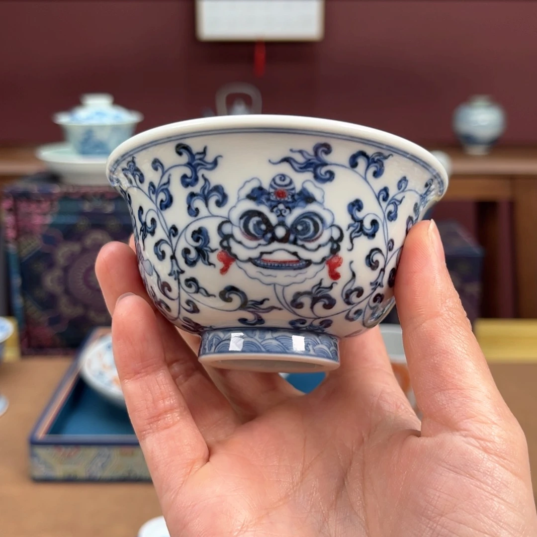 d****f青花釉里红狮子压手杯