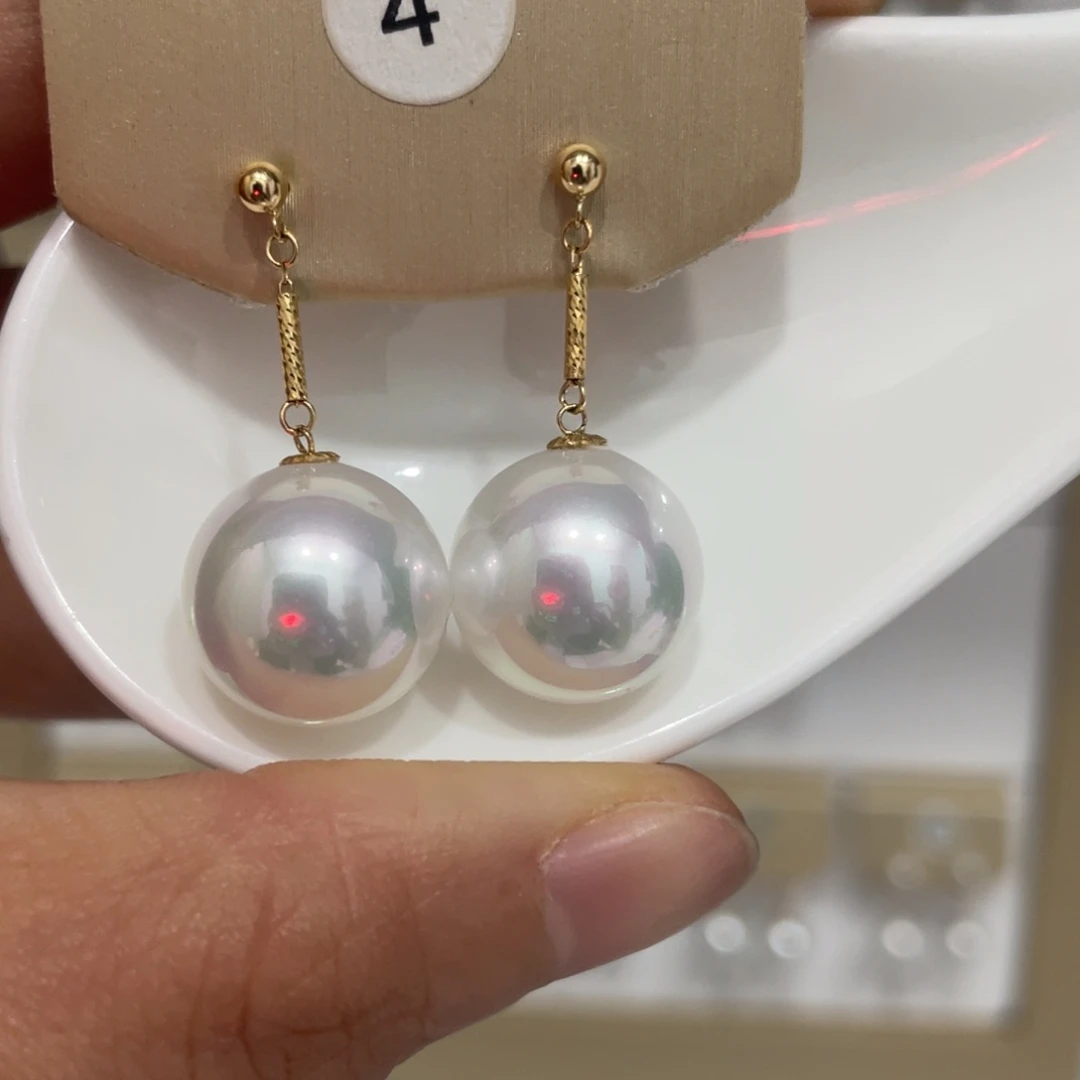 18K金镶嵌淡水珍珠耳饰