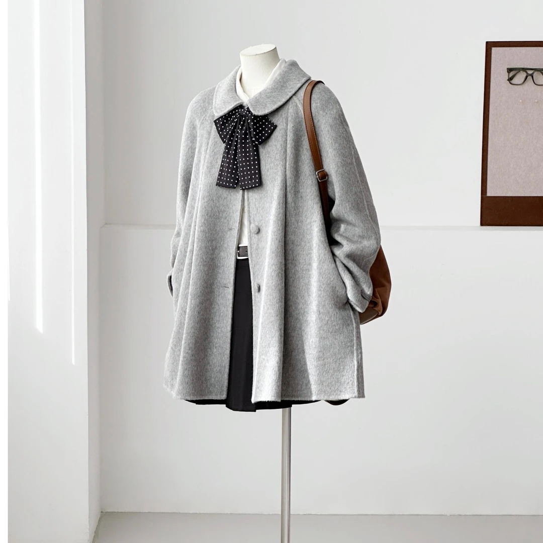 浅灰色双面羊毛大衣女秋冬新款韩系宽松减龄可爱娃娃领羊毛呢外套