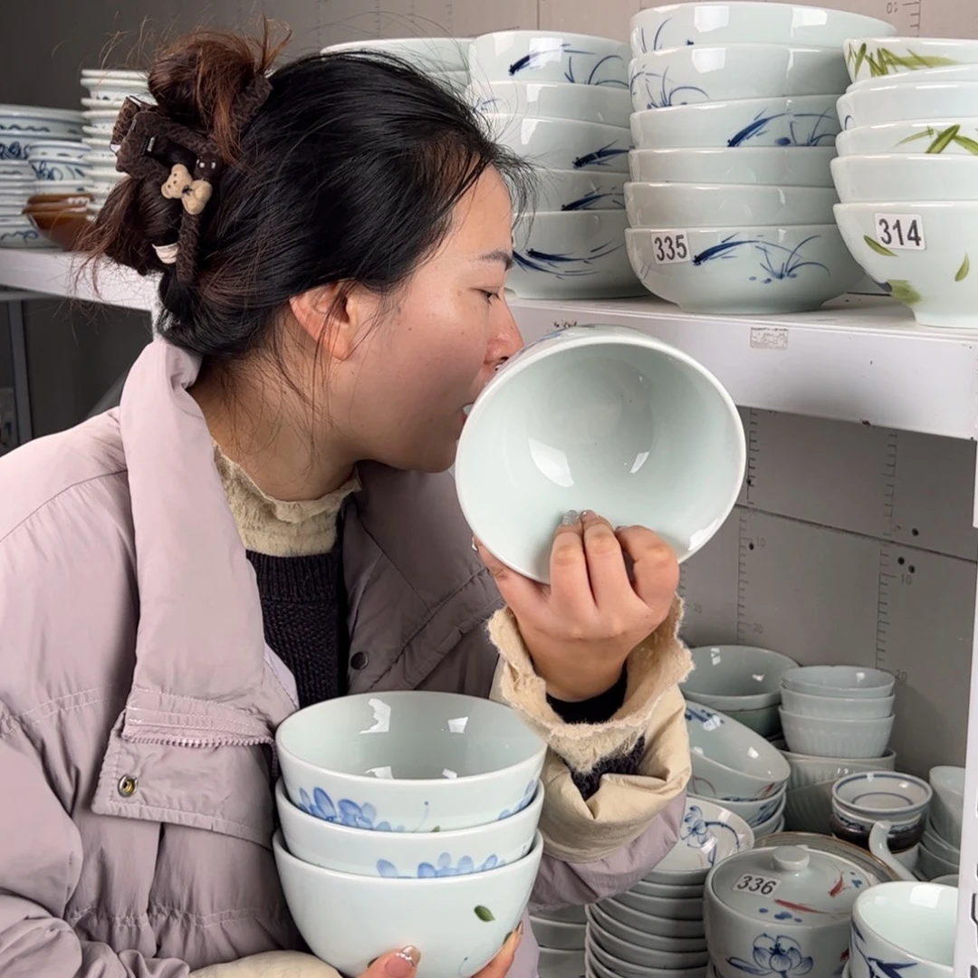 乐***颜微瑕手绘6寸小足面碗（2只装）绣球花 兔子