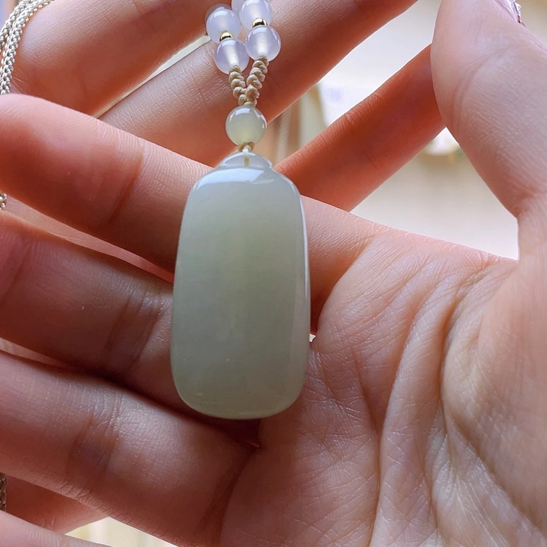 和田玉吊坠(赠链)未镶嵌六***岁