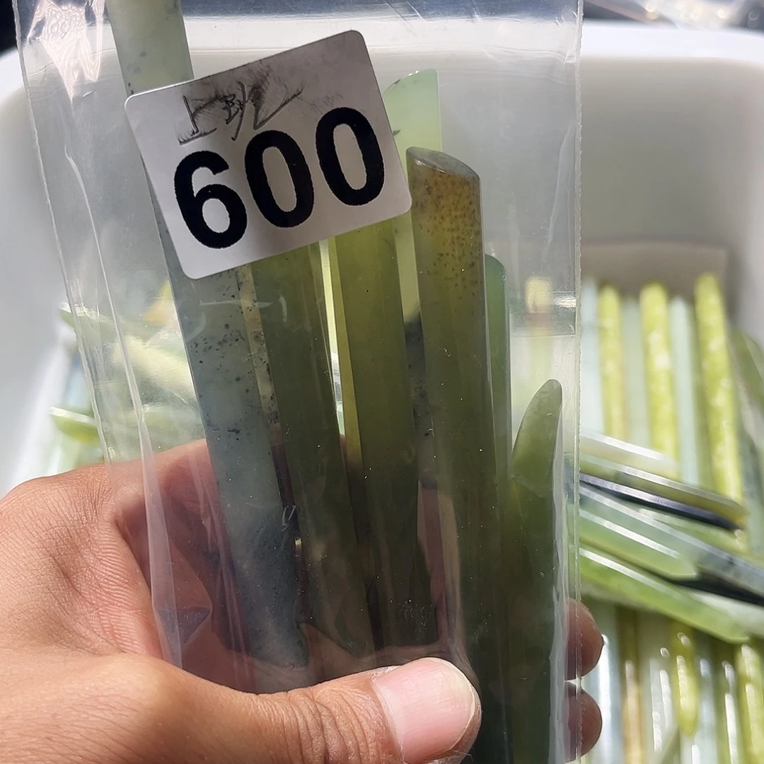 蛇纹石玉未镶嵌发簪