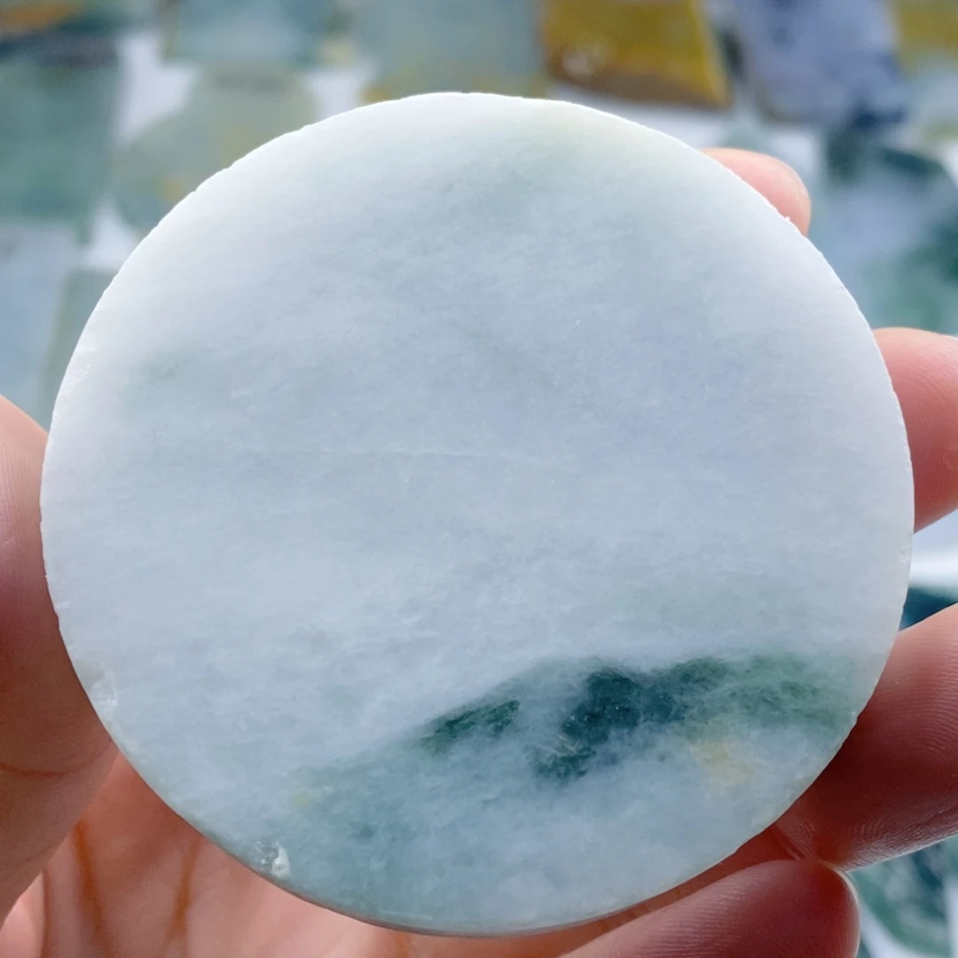 定制翡翠未镶嵌直接打孔