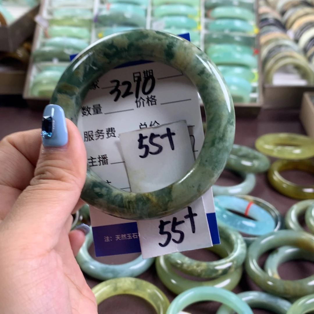 蛇纹石玉未镶嵌手镯3210