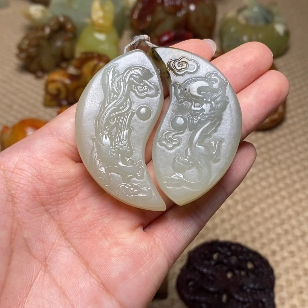 爱***生蛇纹石玉未镶嵌颈饰
