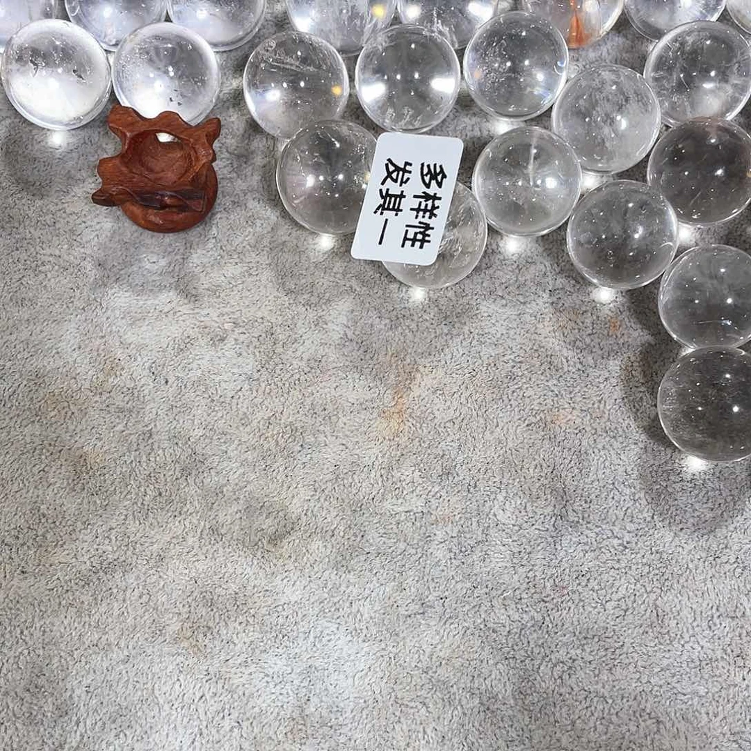 水晶摆件…..未镶嵌一个