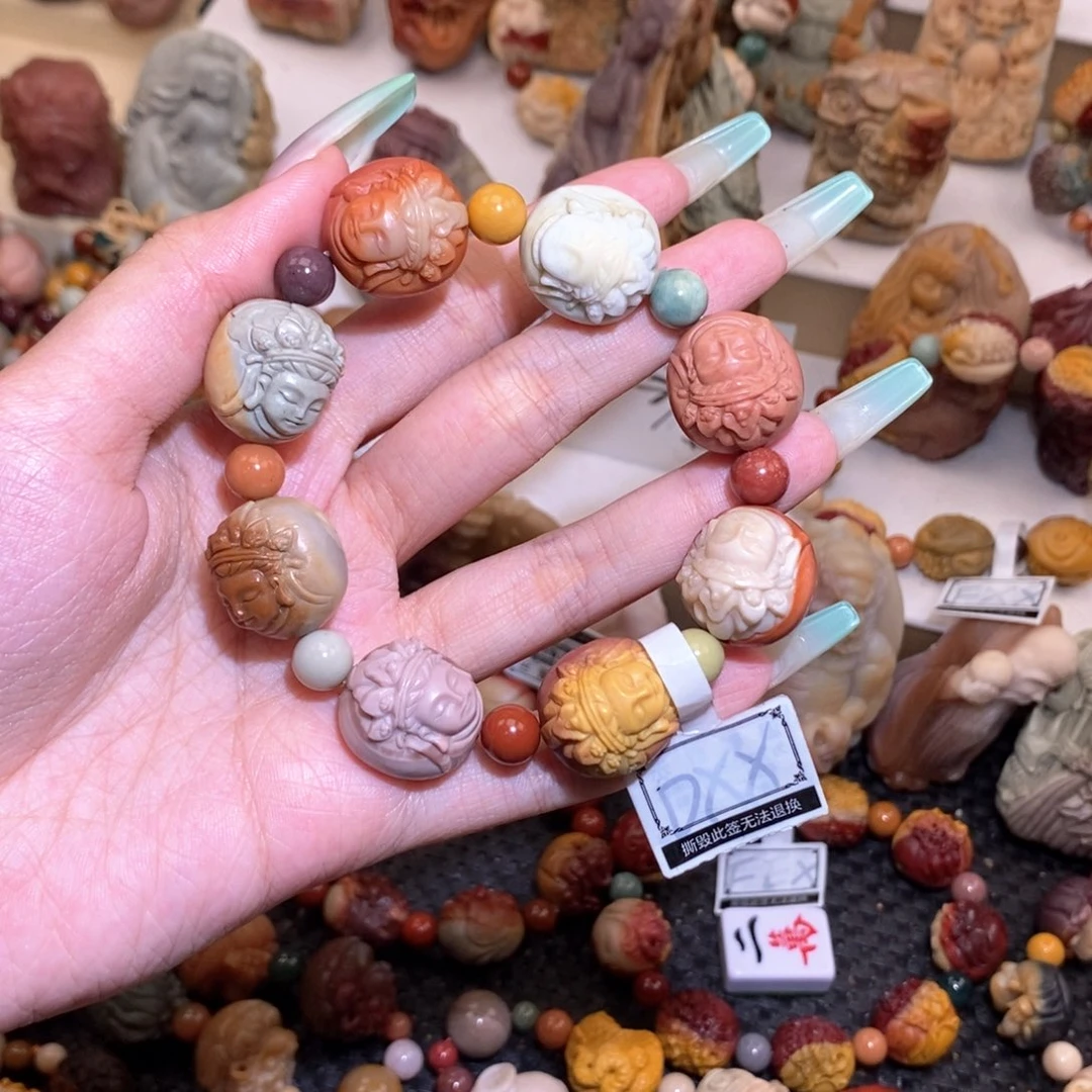 未镶嵌手链石英质玉（阿拉善玉）