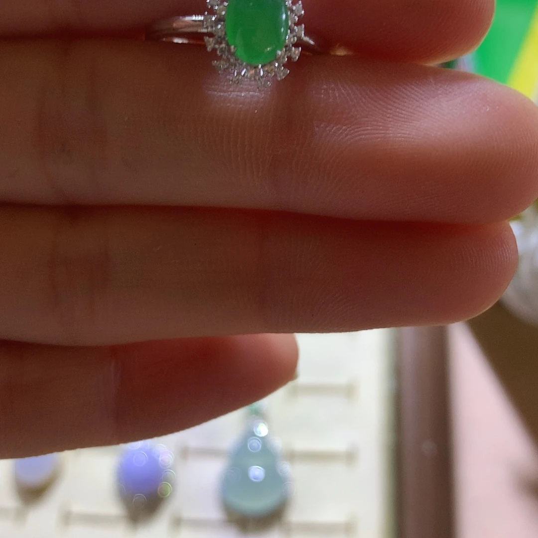 吊坠(不含链)18K金镶嵌翡翠