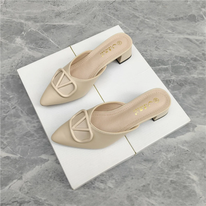 包头半拖鞋女外穿法式2025新款秋季粗跟尖头穆勒凉拖单鞋半托女鞋