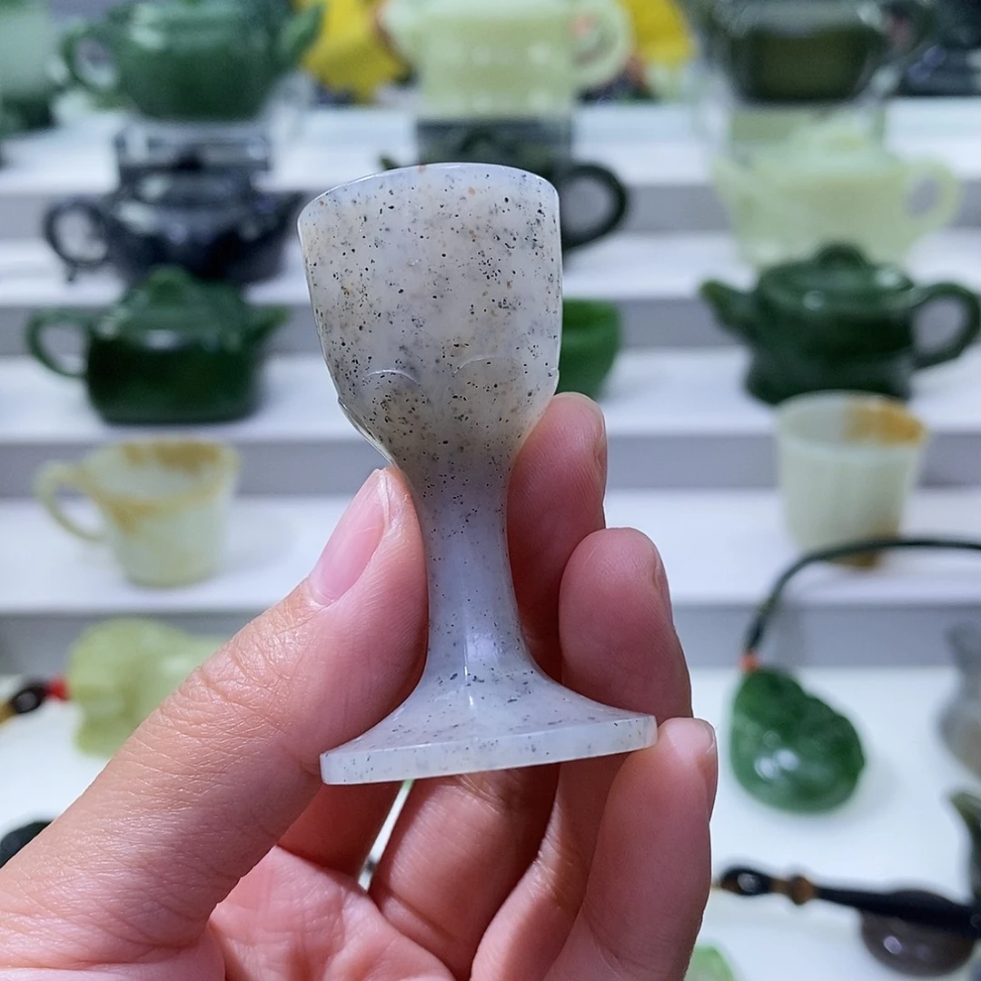 和田玉未镶嵌挂件杯子